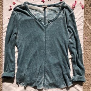 Ecoté thin distressed knit! Size L, fits M